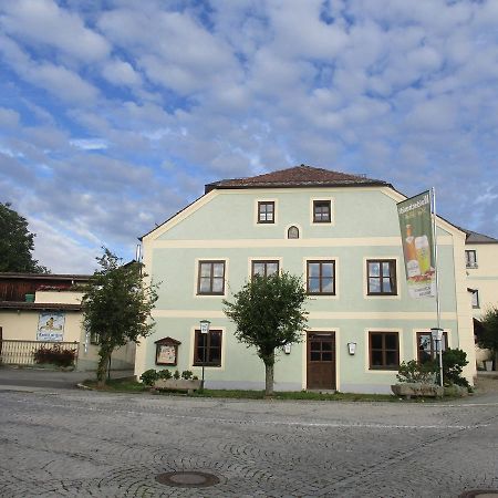 Brauereigasthof Zur Post Eschlkam Exterior photo